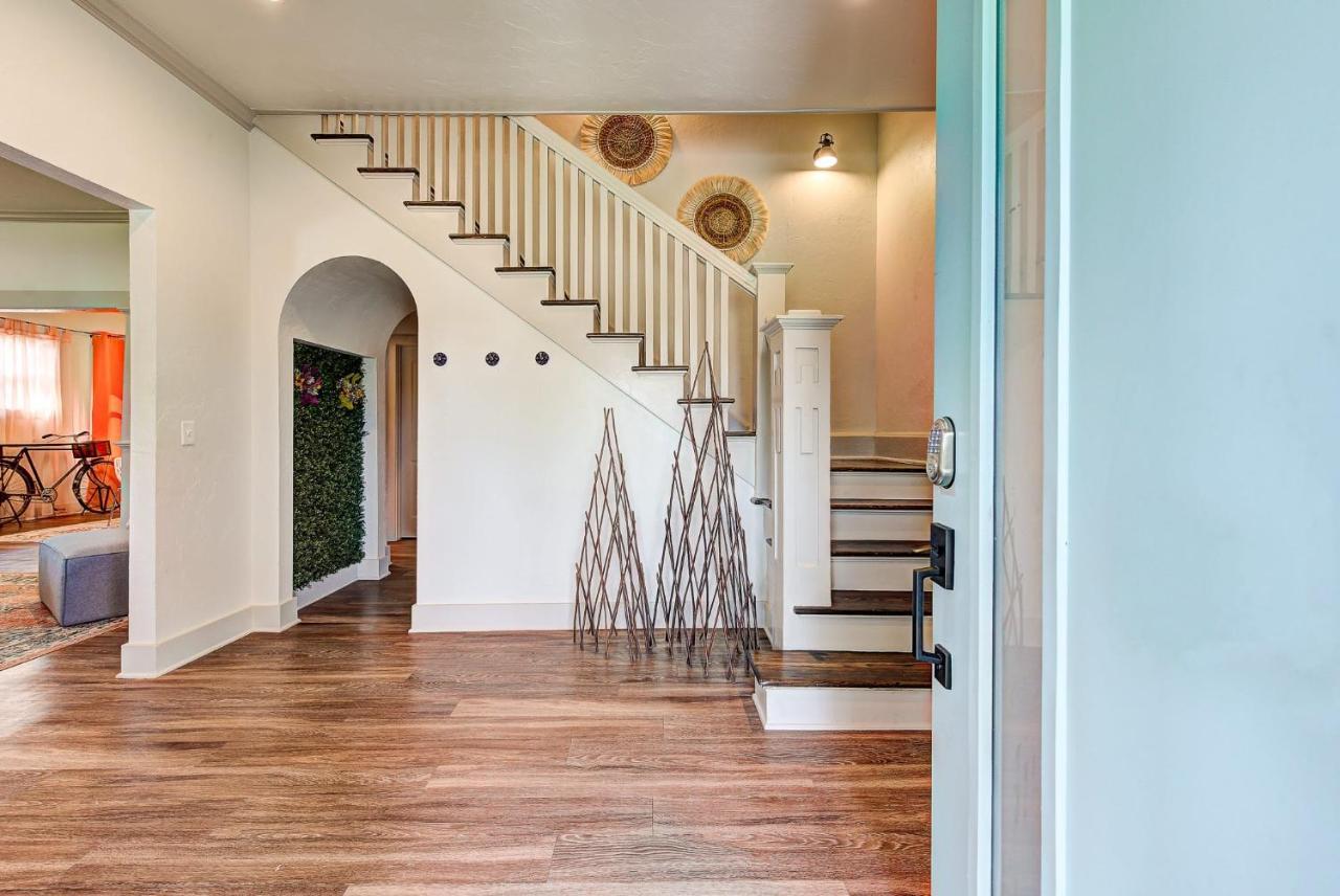 Chic- Less Than 5 Mins To Plaza District Holiday home Oklahoma City