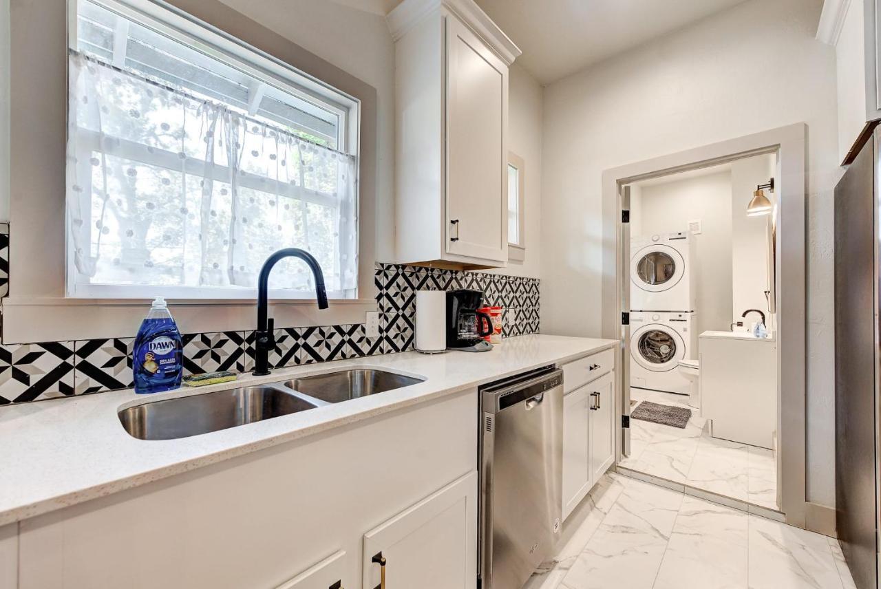 Holiday home Chic- Less Than 5 Mins To Plaza District *